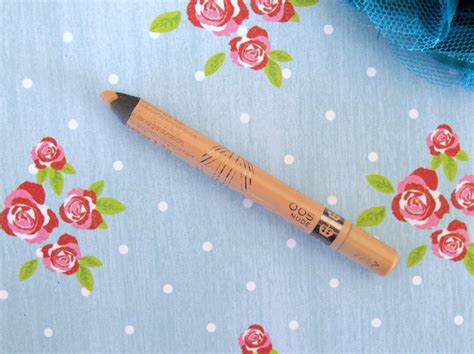 3 Ways To Use Nude Eyeliner Makeup And Macaroons