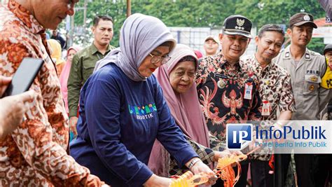 InfoPublik Pj Bupati Lumajang Buka Dua Warung TPID Untuk Stabilkan