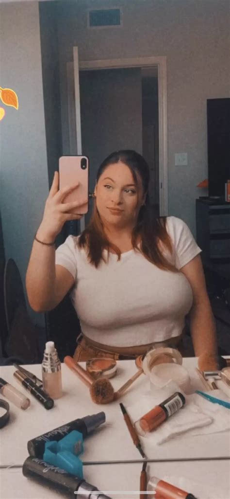 Very Busty Nudes Busty Hide NUDE PICS ORG