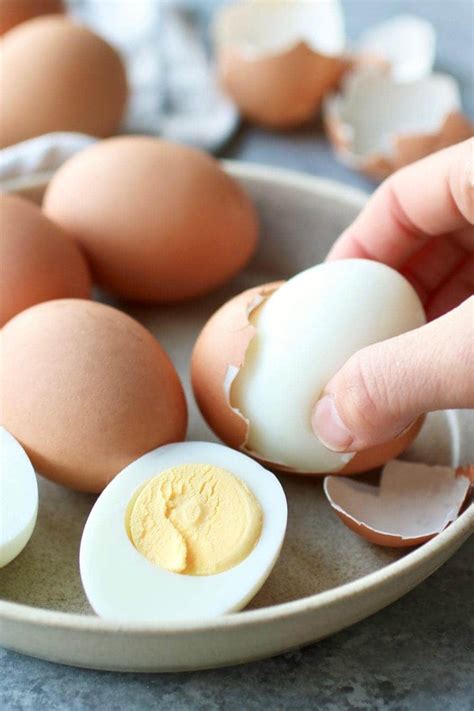 How To Boil Eggs So Theyre Easy To Peel Simmons Prajectow