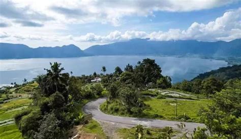 Foto Lokasi Wisata Lebaran 2024 Super Indah Di Sumbar Danau Raksasa