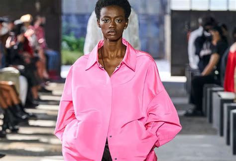 wear  oversized shirt  oversized shirt outfits
