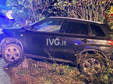 Incidente Nella Notte Sulla Sp Il Guardrail Trapassa Labitacolo