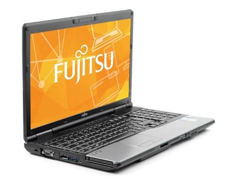 Fujitsu Lifebook E I M Gb Gb Kamera Sklep Opinie Cena W