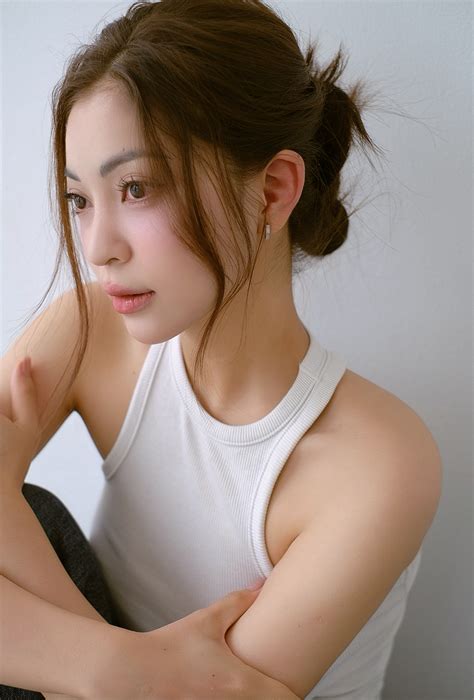 Hot girl Nhật Lê khoe vóc dáng nuột nà khi chơi pickleball nhan sắc có bén như thời nổi danh