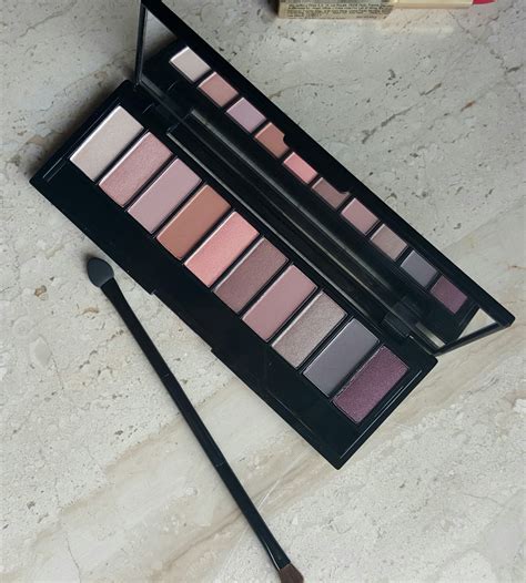 Ridzi Makeup L Oreal Color Riche La Palette Nude