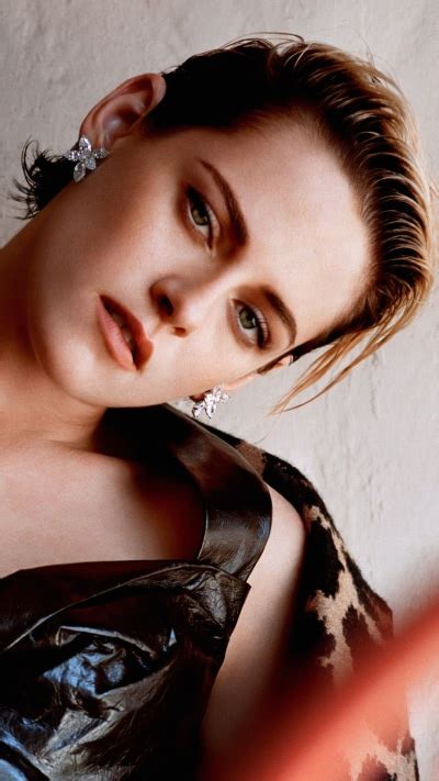 Celebrity Kristen Stewart American Short Hair Actress Blonde 1080x1920 Phone HD Wallpaper