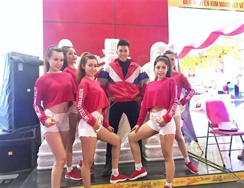 Hé lộ lý lịch của hot boy bánh bò trong Giọng ải giọng ai tập 8