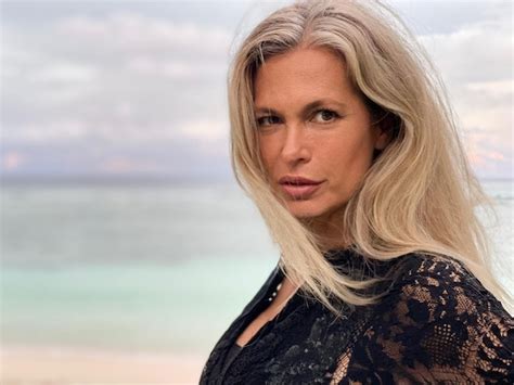 Premium Photo Portrait Of Mature Woman On Beach