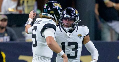 Jaguars lose Christian Kirk to abdominal injury in upset vs Bengals