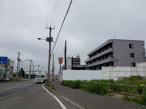 「すき家 札幌厚別西店」隣の4階建てビル「モンファーレット」解体工事【札幌市厚別区】 新札幌情報ハンター