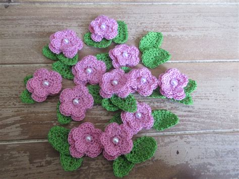 Crochet Rose Flowers Appliques With Leaves Set Of 24 Etsy In 2020