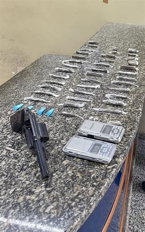 Suspeito De Raspar O Cabelo De Adolescente Preso Drogas E Arma Em