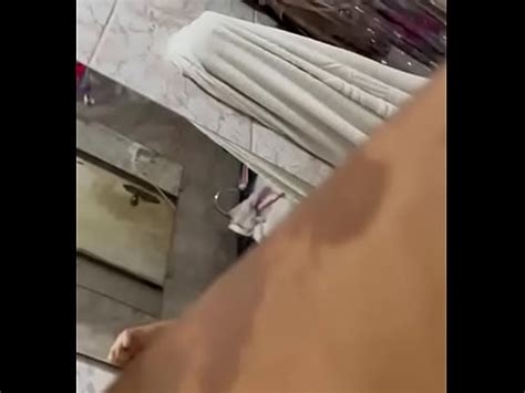 cuñada en el baño XVIDEOS