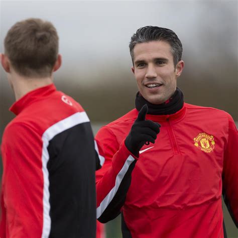 Manchester United Transfer News: Red Devils Must Sell Robin Van Persie ...