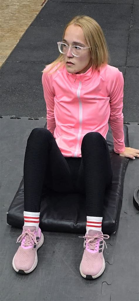 FIT CUTE GYM BLONDE FACE OC Spandex Leggings Yoga Pants Forum
