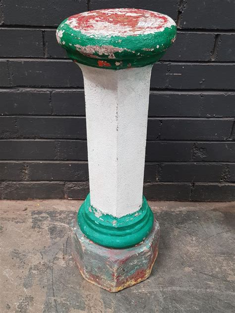 Lot Painted Concrete Plinth H71cm