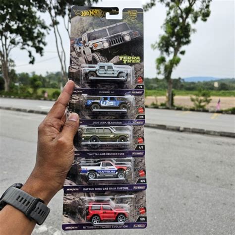 HOT WHEELS PREMIUM TERRA TREK COMPLETE SET HUMMER H DATSUN KING GLADIATOR LAND CRUISER AND