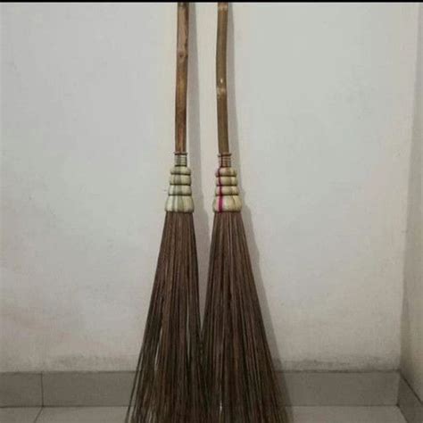 sapu lidi gagang