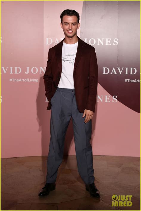 Margot Robbie S Hot Brother Cameron Makes Runway Debut Photo 4224403 Photos Just Jared