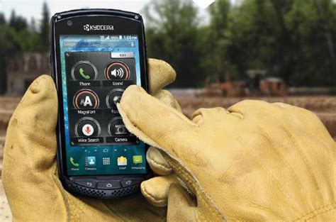Какой телефон неубиваемый? Водонепроницаемые, противоударные ...