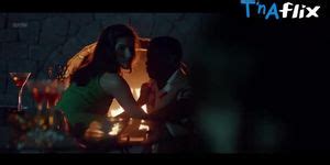 Carolina Ardohain Lesbian Breasts Scene In Desire Tnaflix