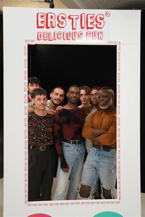 Ersties z udziałem Any B Sacha Naked Pictures CoedCherry