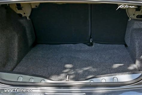 Photo coffre Peugeot 301 Active 1.6 HDi 92 (2016) - Photos Peugeot - Féline