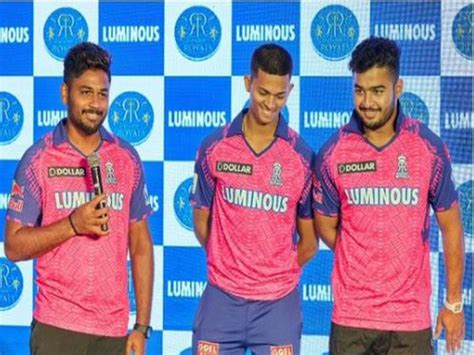 Rajasthan Royals unveils jersey for IPL 2023 season | Nepalnews