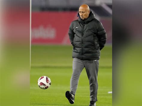 Lopez Remains Optimistic Despite Qatars Slow Start The Peninsula Qatar