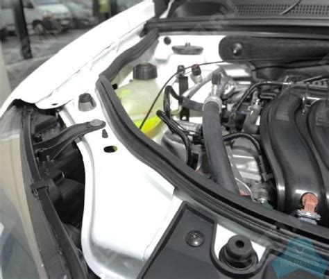 Уплотнитель капота для Рено Дастер — купить в магазине Ларгус Шоп