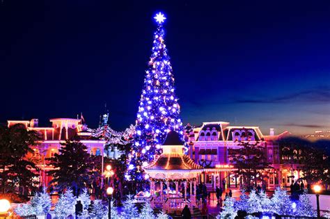 Disney Enchanted Christmas Returning To Disneyland Paris On November 12