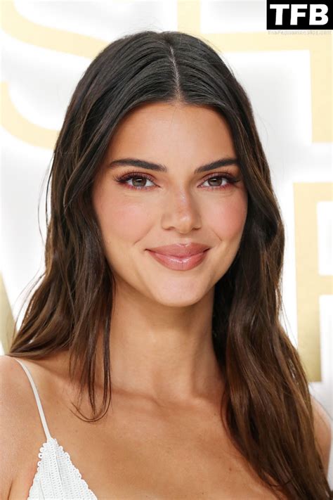 Kendall Jenner Shows Off Her Sexy Tits At The Cfda In Nyc Photos Onlyfans Leaked Nudes