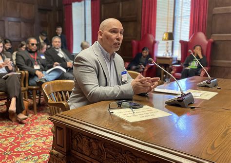 Bill advances to end ban on jury service for people with criminal