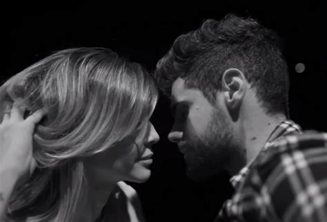 Mirá el video hot de la obra Sexo con extraños