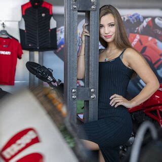 Fiege Eszter Eszterjozsaofficial Nude Onlyfans Nudostar Tv