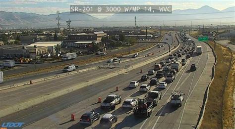 One dead, 1 in custody after suspected road rage shooting on SR-201 in ...