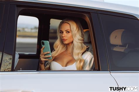 Elsa Jean Influence Part Nudecollect Porn Pic