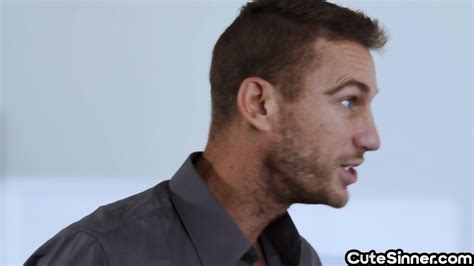 Pussylicked Babe Banged By Her BF On Couch In Hot Affair