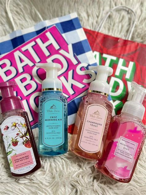 BBW Gentle Foaming Hand Hand Soap Yax Beauty Personal Care Sanitary Hygiene On Carousell