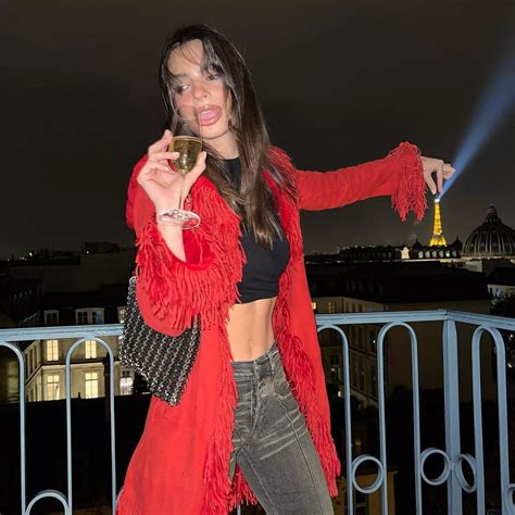 Emily Ratajkowski Hottest Pics Bikini Goddess Cheeky Crop Tops And Fully Nude Daily Star