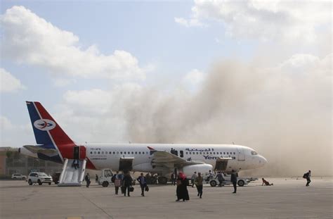 Yemen Airport Is Attacked as New Government Arrives - The New York Times