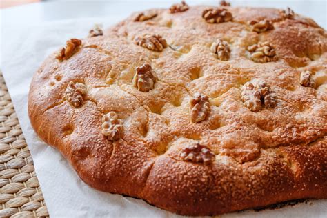 Coca De Pasas Y Nueces Pan Y Rosas