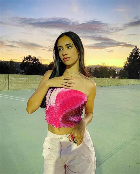 Kylie Cantrall 11/29/2021 • CelebMafia