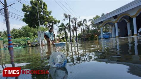 Banjir Merendam Lima Kecamatan Di Jombang Tinggi Air Capai 3 Meter