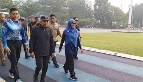 Wapres Maruf Amin Menyempatkan Jalan Pagi Di Gasibu Saat Kunjungan