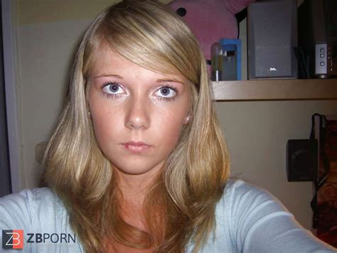 Blond Damsel Gets Nude ZB Porn