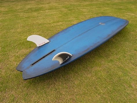 波情報 湘南 依然貧弱波 MMLスワロー サーフボードクオリティーハードコア Quality Hardcore