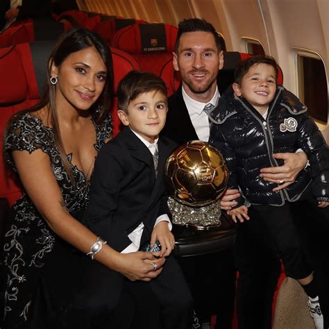 messi and wife photo | Messi, Lionel messi, Esposa de messi