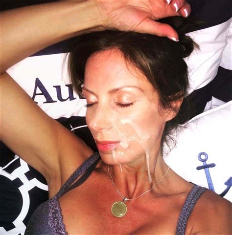 Hot Milf Facial Scrolller